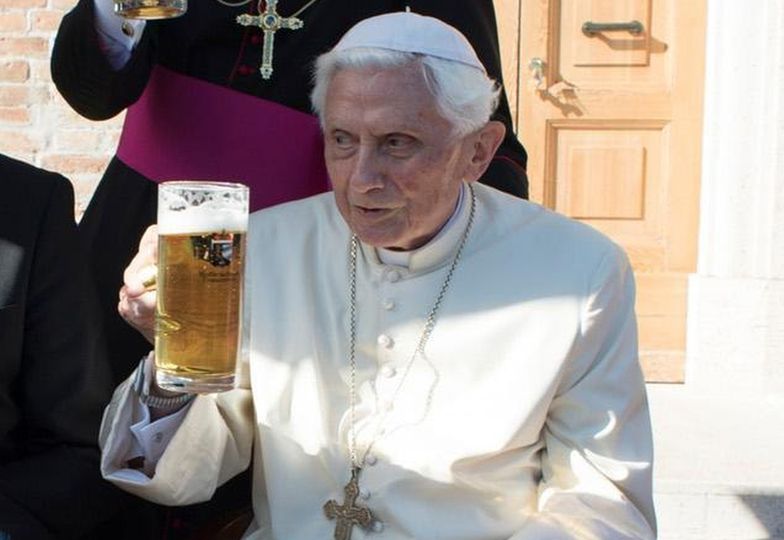 Dzień dobry państwu.

1. Wierzcie w Boga 
2. Nigdy się nie zabijajcie 
3. Dbajcie o swoich bliskich i o tych których kochacie.
4. Bądźcie powodem do dumy dla swoich rodziców 
5. Jak macie jakieś problemy, to proście o pomoc

Miłego dnia 😎
Dziś piątek.