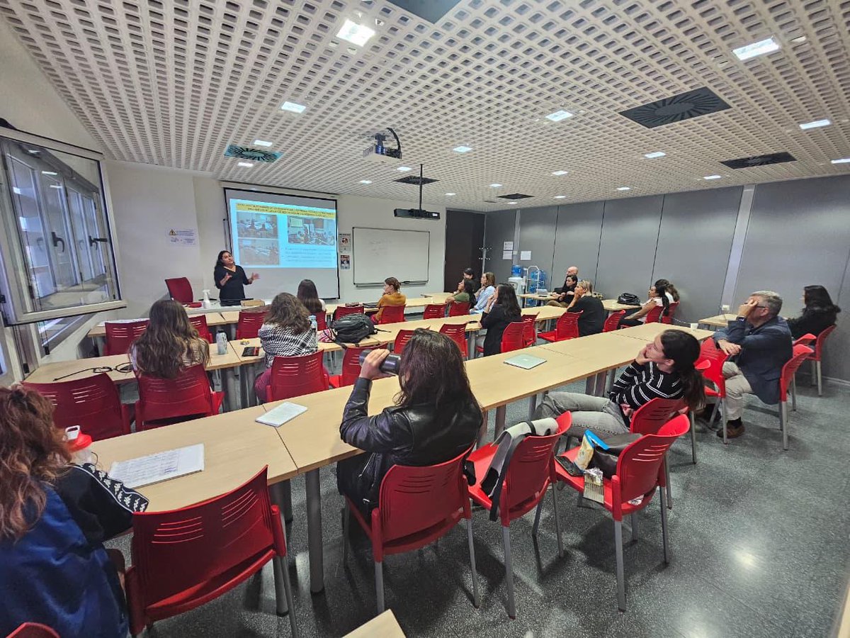 🏩La vigilancia #epidemiológica como motor de salud comunitaria en #Morazán, donde ponemos en marcha tres unidades para mejora la capacidad de respuesta frente a enfermedades transmisibles junto a <a href="/T_ASPS/">Asociación Salvadoreña Promotora de la Salud</a> 
¡Gracias compañeras por la visita a #Valencia!💜
farmaceuticosmundi.org/la-vigilancia-…