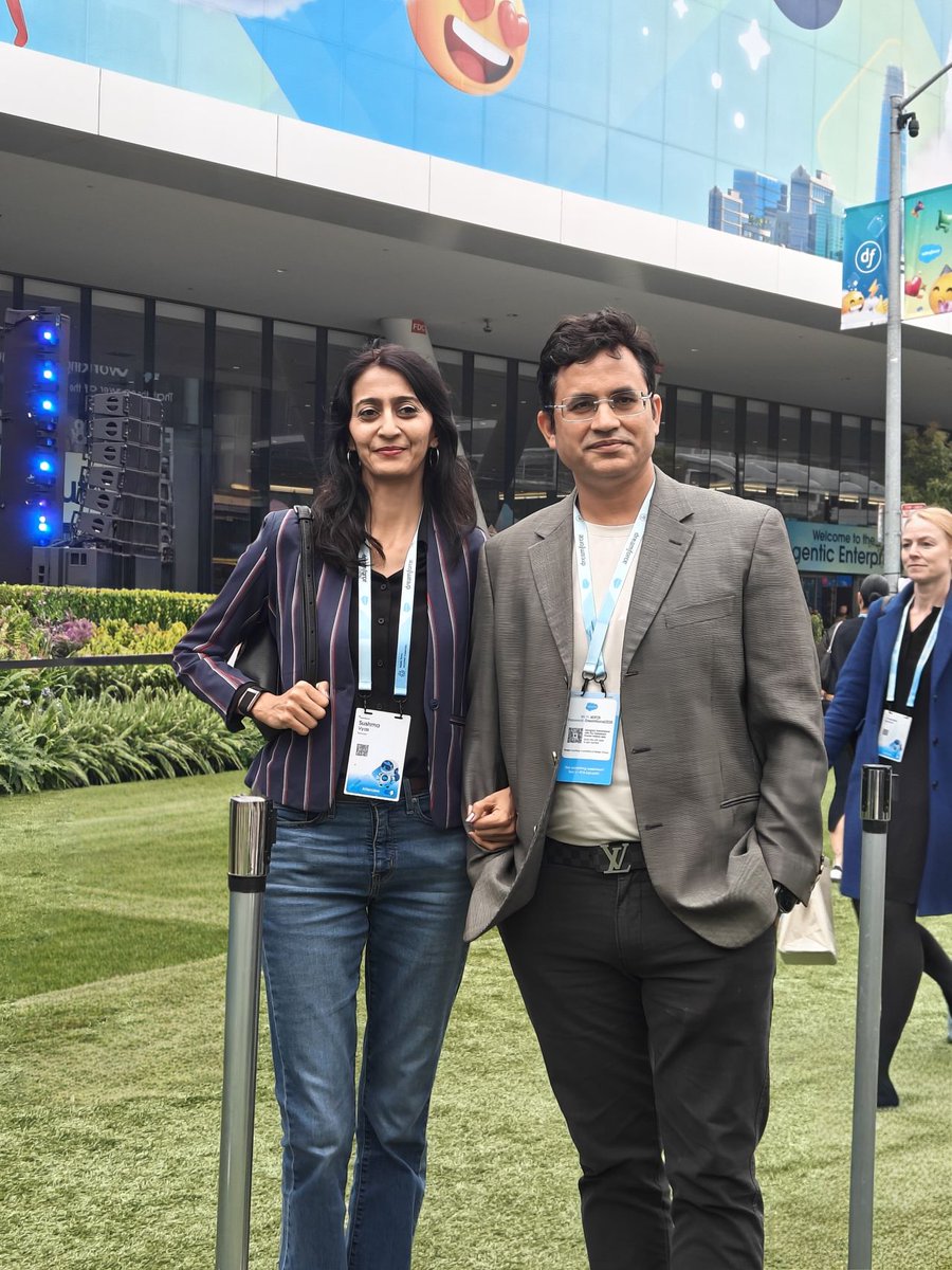 ranosys's tweet image. @Dreamforce Day2 highlights: 
• #Agentforce: 12K+ customers, $1.2B Q2 rev, 120% YoY
• @tableau  Next = AI powered analytics
• #Data360: Clean Rooms + context 
• New partnerships: @AnthropicAI  &amp;amp; @OpenAI
• CFO targets $60B+ by FY30
@salesforce 
#Dreamforce #DF25 #Dreamforce25