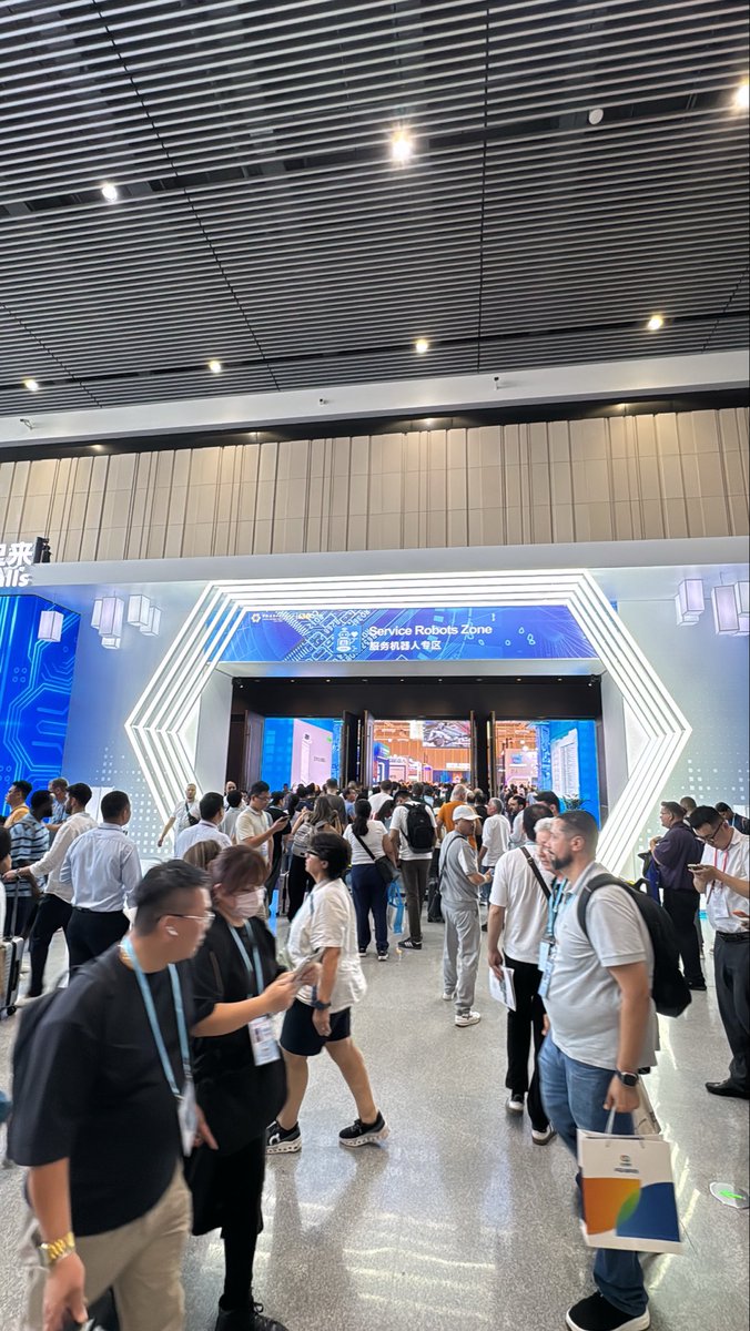 paraycomputers's tweet image. PARAY COMPUTERS IS IN CHINA GUYS. If you want any gadgets, electronics , accessories kindly dm or WhatsApp on
0500004224
#CantonFair #china #sourcing