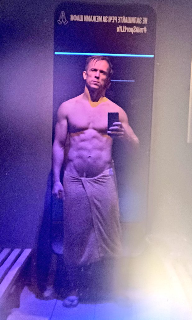 ign_dmitrij's tweet photo. after swim🏊🏼
#fit #dude #Ukrainian #Mirrorselfie https://t.co/oiZoPN5lzP