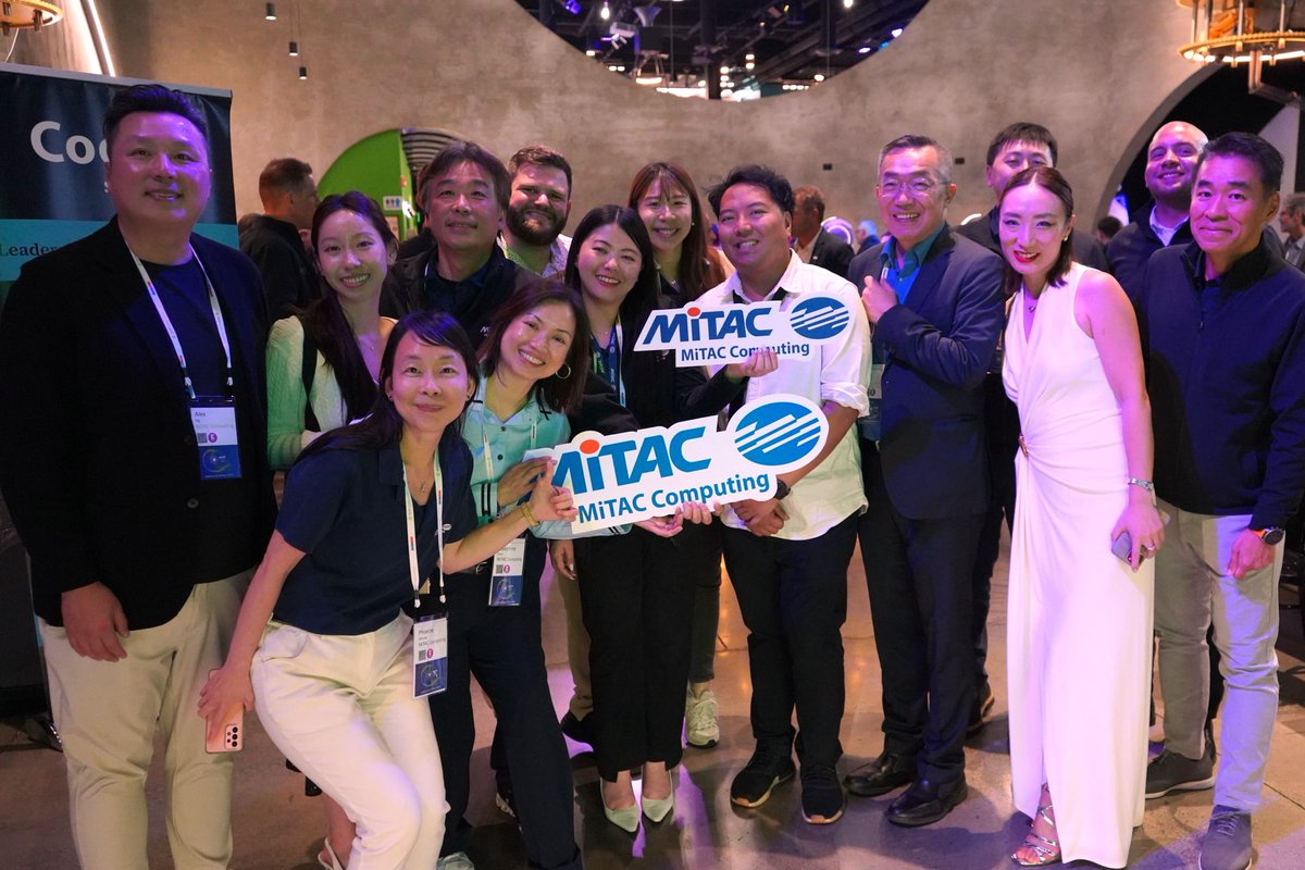 MiTACcomputing's tweet image. ⛳ What a night at #OCPGlobalSummit2025!

MiTAC hosted the OCP Happy Hour with our partners CoolIT Systems and KIOXIA America, Inc. 🎉

From golf putting and arcade games to raffle prizes like Oculus and Meta Ray-Bans — cheers to innovation, fun, and great partnerships! 🥂

#OCP