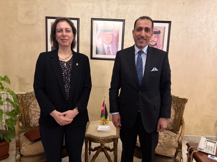 آن سنو والسفير الأردني لدى سورية د. سفيان القضاة