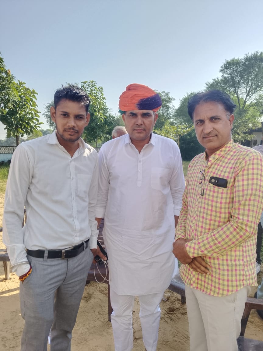 खंडेला विधानसभा के विधायक श्री सुभाष जी मील ने ग्राम पंचायत गोविंदपुरा से गुजरों की ढाणी तक रोड स्वीकृत करवाने पर उनके निवास स्थान पर जाकर धन्यवाद ज्ञापित किए समस्त ग्रामवासी 🙏❤️✌️
आपका सुभाष सबका विकास ❤️ 
<a href="/BhajanlalBjp/">Bhajanlal Sharma</a>
<a href="/KumariDiya/">Diya Kumari</a> <a href="/SubhashMeelIn/">Subhash Meel Khandela</a> 
<a href="/SunilsainiIN/">Sunil Kumar</a> 
<a href="/BJP4Rajasthan/">BJP Rajasthan</a>