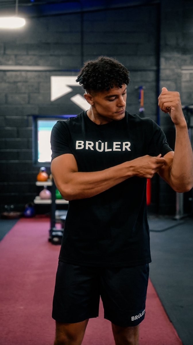 Winter never slows us down. 🔥 🧊 

Stay sharp, stay active, and stay comfortable with Brûler’s breathable performance gear engineered for movement and made to last.

#BRULER #WinterDeals #ActiveLuxury #DreamItPlanItDoIt #PerformanceWear #LuxuryStyle #GymEssentials #Bruler2025