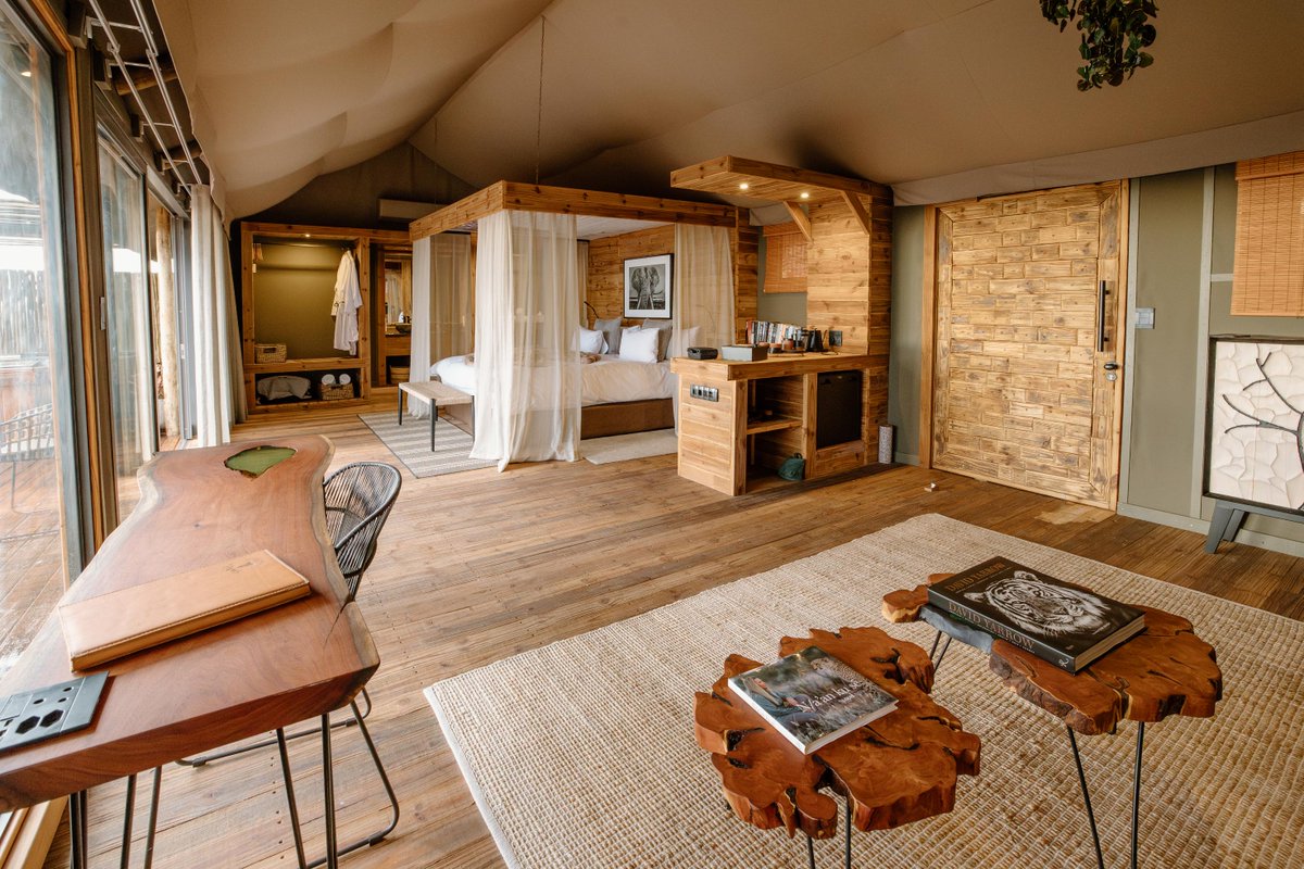 Naankuse's tweet photo. Step into timeless elegance at Timbila Safari Lodge.
Where nature-inspired design meets comfort, with earthy tones, organic textures and tranquil spaces inviting you to unwind in style.

#Timbila #Naankuse #SafariLuxury #EcoLodge #Namibia https://t.co/ooKibmOYO7
