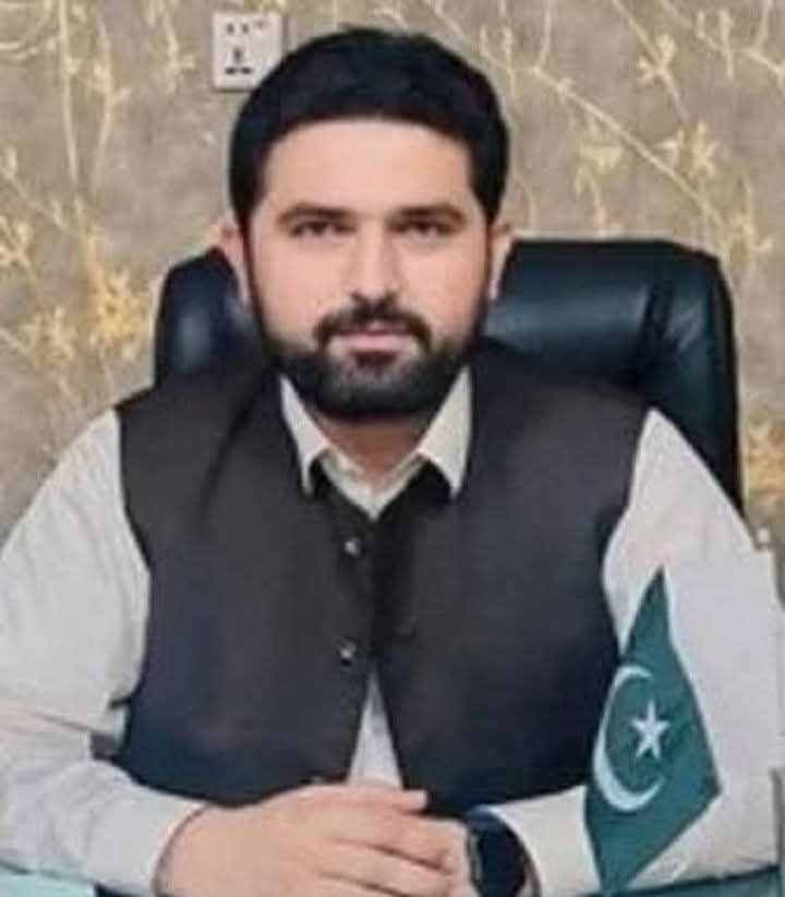 مسلمان اللہ اور محمد صلی اللہ علیہ وسلم کے عشق میں مرنے کا اعلان کرتا ہے اس بدبخت نے پہلا اعلان یہ کیا کہ “عشق عمران میں مروں گا “