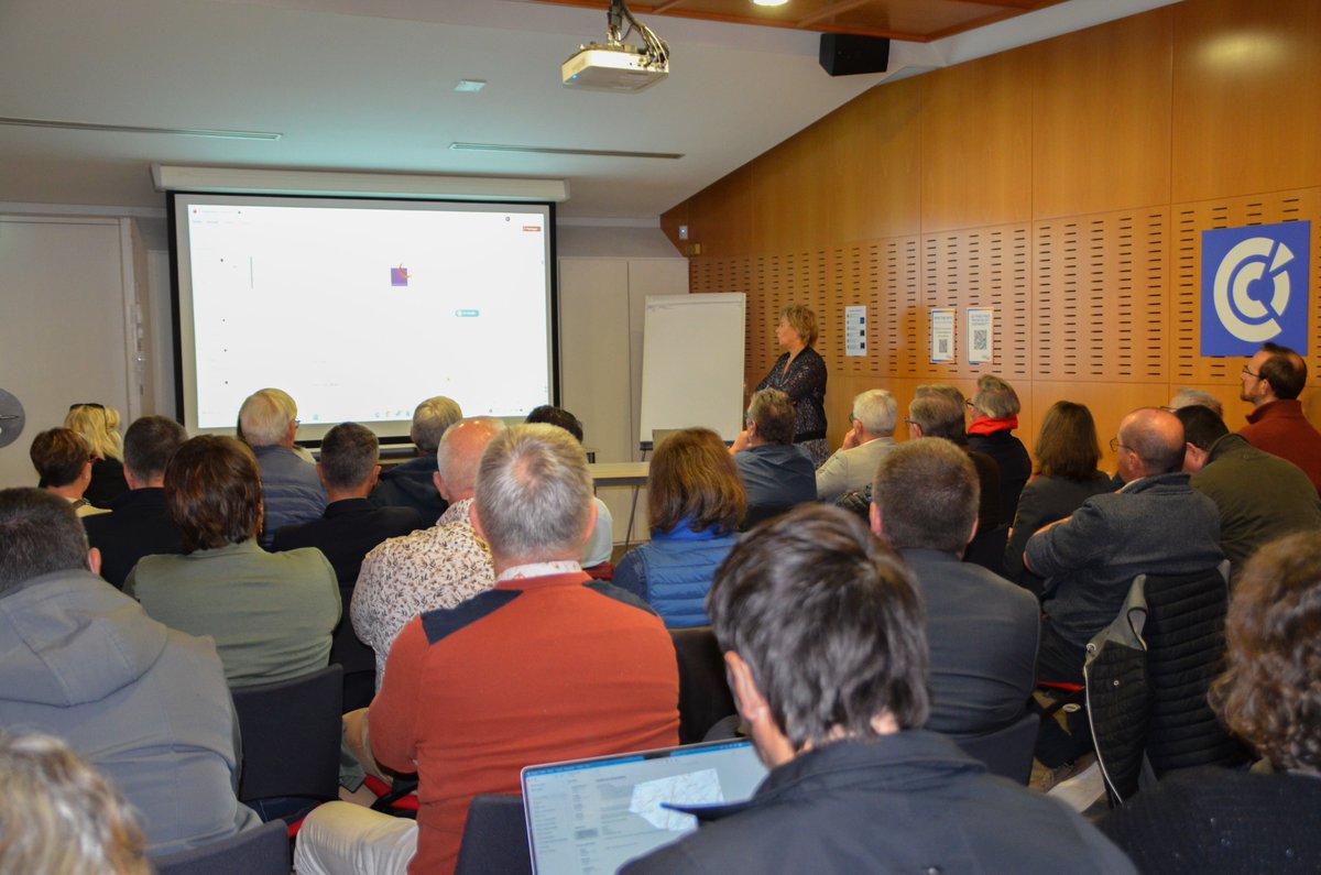 CCI Vendée (@ccivendee) on Twitter photo Hier matin, plus de 50 participants se sont réunis à la CCI pour une matinée dédiée à la transmission d’entreprise.
📅 Prochain RDV du Mois de la Transmission Reprise : le 9 déc. sur le thème Communiquer & Convaincre
+ d'infos 👉 urlz.fr/uTHn Hier matin, plus de 50 participants se sont réunis à la CCI pour une matinée dédiée à la transmission d’entreprise.
📅 Prochain RDV du Mois de la Transmission Reprise : le 9 déc. sur le thème Communiquer & Convaincre
+ d'infos 👉 urlz.fr/uTHn
