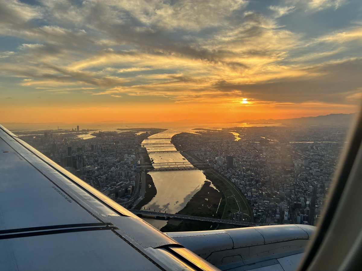 teitsu_'s tweet photo. #万博

万博有難う^ - ^
たまの飛行機で、万博跡地方面を見てみた^ - ^ https://t.co/TuKUjvHIKH
