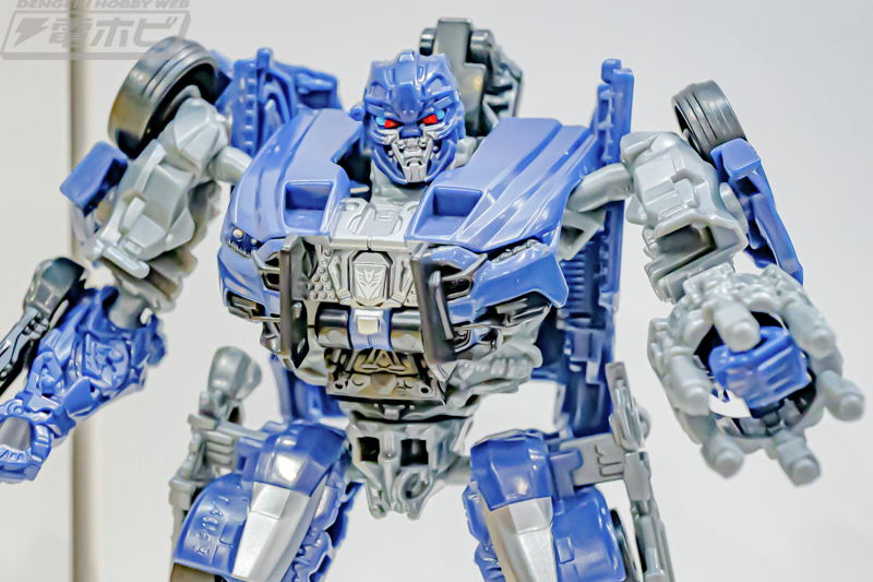 【国内未発売】TS-16 ディセプティコンバリケード トランスフォーマー TS-16 ディセプティコンバリケード 【発売日以降の