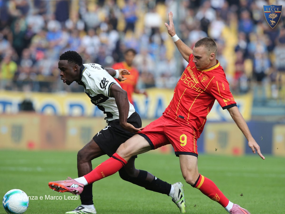 leccetr's tweet image. 🤸 Nikola 

#ParmaLecce • #SerieA