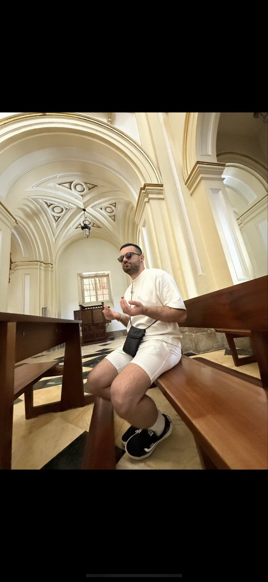 Allahım sen soktun sen çıkar amin . Hayırlı cumalar 🙏