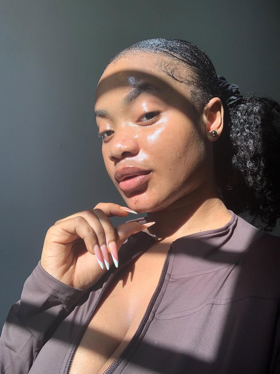 For the last time wetin CarterEfe tell this babe?🤔