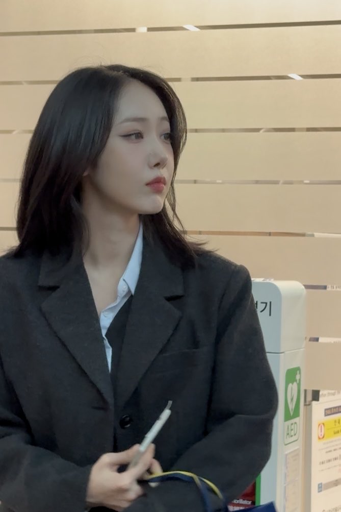 baekgu1_'s tweet photo. ㅁㅊ 이 여자 지금 가을의 악마 시즌이 왔다 https://t.co/u1fNgiVPam