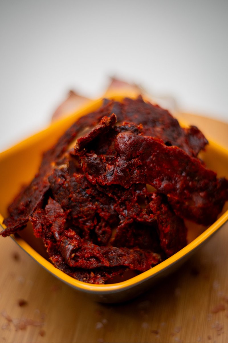 It's Fridaaayyy!! Whether you’re on the road, at your desk, or chilling with friends.....treat yourself to the rich, spicy taste of Abochi Beef Jerky.