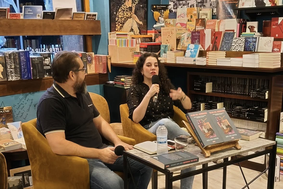 Aforo completo en nuestro #JuevesSociológico de ayer para escuchar a Aida dos Santos y su "Hijas del Hormigón". Muchas gracias a todas por participar. Seguimos! #sociología