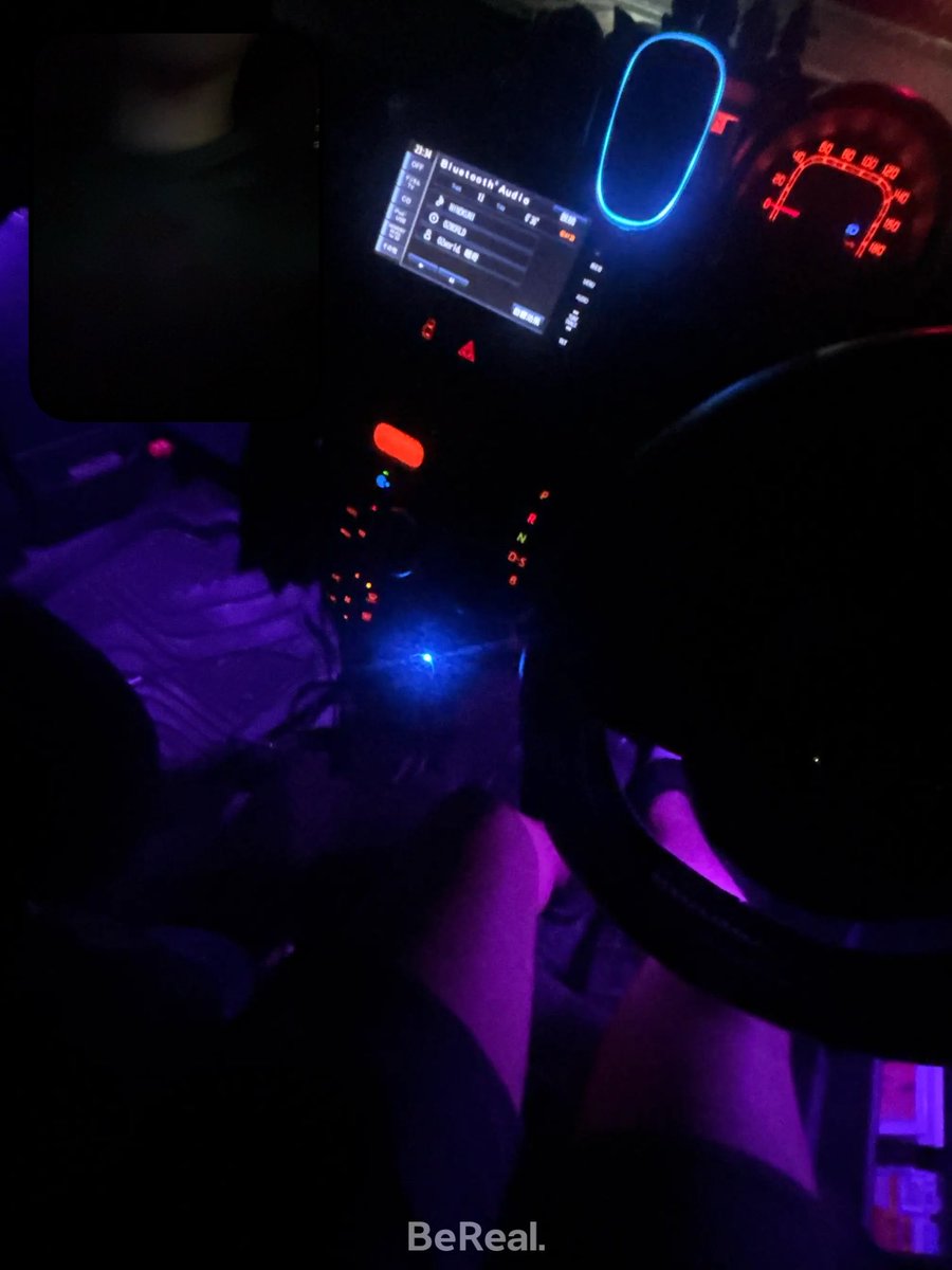 足元にライトつけた🔦