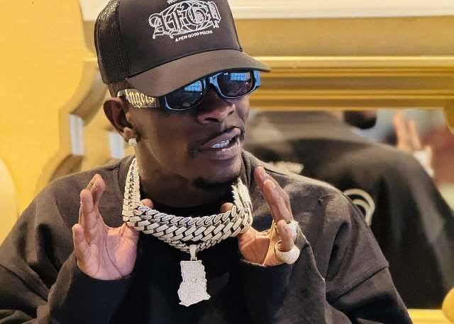 Shatta Wale, #Ghanaian #reggae-#dancehall artist, born Charles Nii Armah Mensah Jr. 41 years ago today on 17 Oct 1984, in Accra.
youtu.be/9WOrpbszcIk
en.wikipedia.org/wiki/Shatta_Wa…