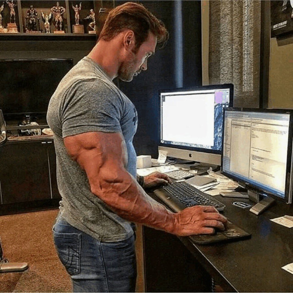 BasedBiohacker's tweet image. live photo of me sending my tweets out btw