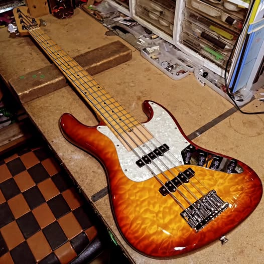 Dsdesign10's tweet photo. Sadowsky TYO Modern Edge 5strings J Bass
Total setup, Knob setup, Finger Slope Production and setup
#guitar #ギター
#bassguitar #ベース
#guitarrepair #ギターリペア
#sadowsky #サドウスキー
#sadowskytyo #jazzbass
#5strings #5弦ベース
#fingerslope #fingerramp
#dsdesign https://t.co/fxHxwRNwbs