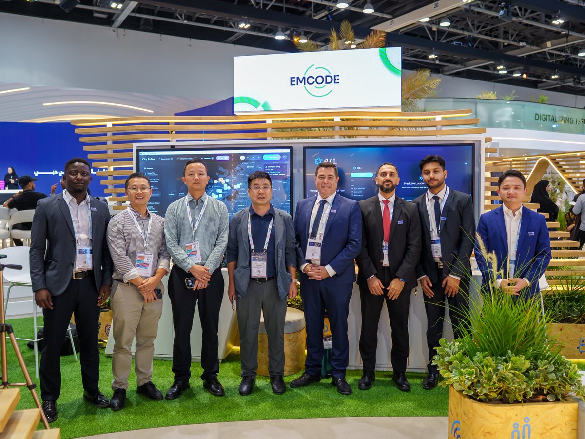 EmcodeTelematic's tweet image. The energy at the DDA Pavilion continues to inspire new ideas shaping the future of AI and technology.

Know more - emcode.ae

#Emcode #UXEGroup #GITEX2025 #DigitalInnovation