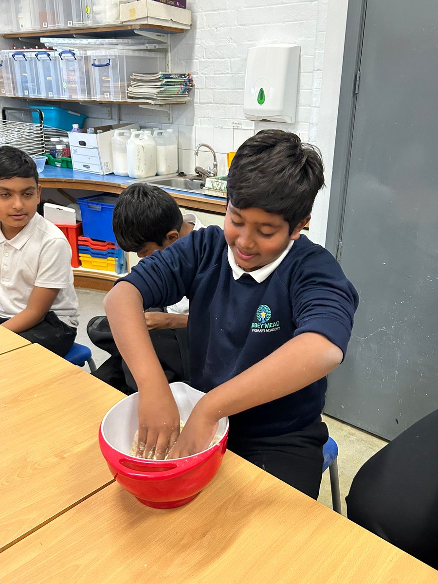 Baking  in Year 6! The children showed fantastic teamwork and creativity 😋 <a href="/AbbeyMead_TMET/">Abbey Mead Primary Academy</a>