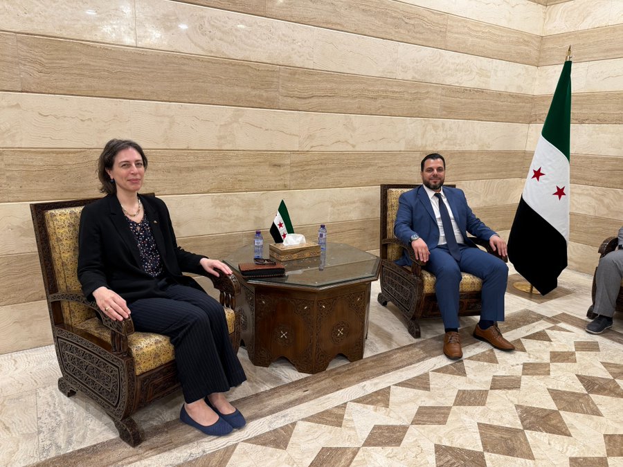 اجتماع آن سنو برئيس اللجنة العليا لانتخابات مجلس الشعب، محمد طه الأحمد