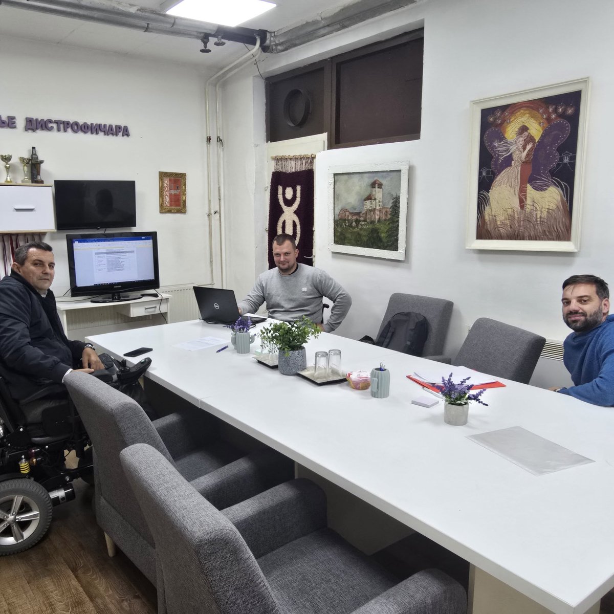 udruzenjestep's tweet photo. Udruženje STEP realizuje projekat „Grad za sve – za pristupačnu Banjaluku“, u sklopu projekta CORDIAL koji provodi Caritas BiH a finansira Evropska unija u BiH.
U skopu projekta, Dejan Trninić i Zoran Vujin, prošli su obuku za mapiranje pristupačnosti objekata koje će analizirati https://t.co/HOuMFitTdu