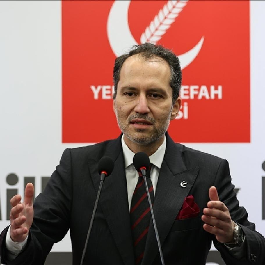 🇹🇷 Dr. Fatih Erbakan:

“İşte size başkanlık sisteminin özeti: 
Fakirlik artmış, borçlar artmış, yoksulluk artmış, açlık artmış, perişanlık artmış.”