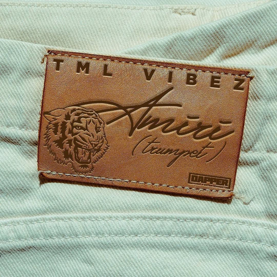 DapperMusicEnt_'s tweet image. .@tml_vibez is back with a smooth vibe. His eagerly anticipated new single “Amiri (Trumpet)” is out everywhere you look @dvpperdigital 📲🌎

dvpper.lnk.to/amiri