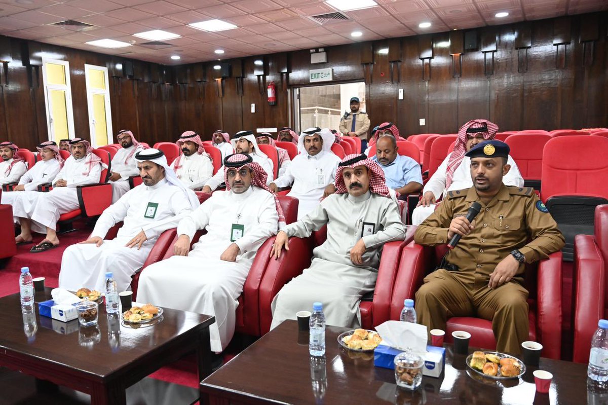في إطار #عام_البيئة، شارك عضو #جمعية_الباحة_الخضراء الأستاذ راشد الزهراني في ورشة #فرع_وزارة_البيئة_والمياه_والزراعة_بالباحة حول أضرار حرائق الغابات، تعزيزًا لدور الجمعية في نشر الوعي البيئي وحماية الغطاء النباتي. 

#حرائق_الغابات
#البيئة
#السعودية_الخضراء
