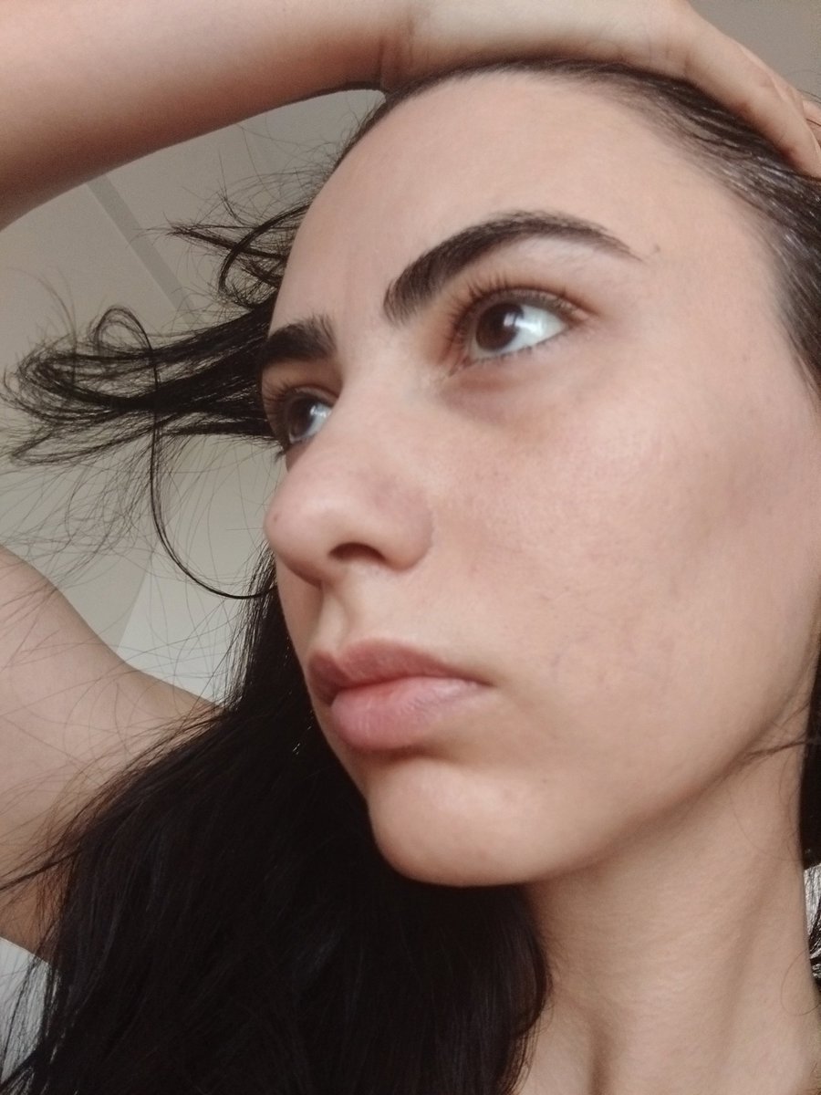 Artık Yıl Yalnızlığı (@aforozgezegen) on Twitter photo Benim mesafe gayet 'normal'
Ne açık ne dar 
O yüzden orta halli fukarayım demek ki Benim mesafe gayet 'normal'
Ne açık ne dar 
O yüzden orta halli fukarayım demek ki