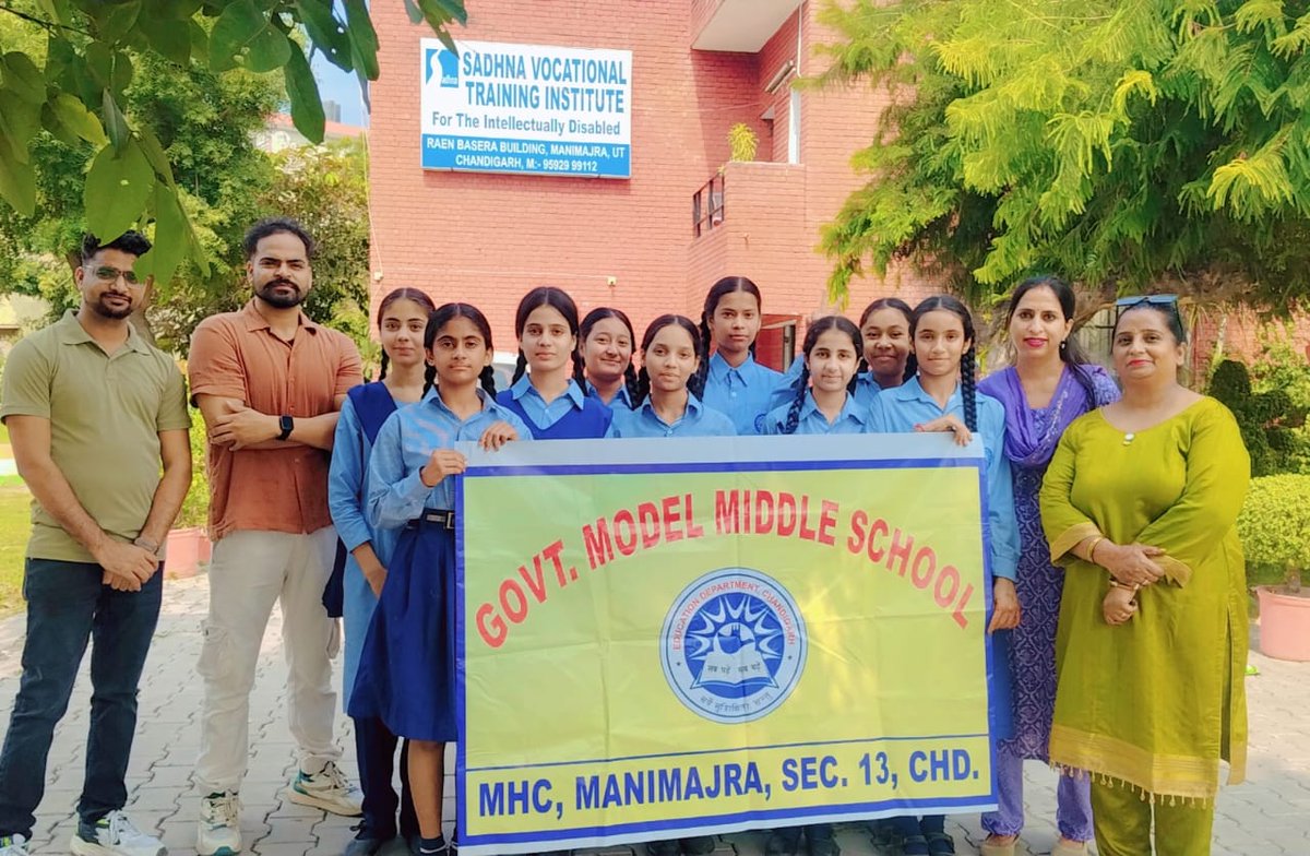 gmmsmhc's tweet photo. As part of the Green Diwali initiative, Government Model Middle School, MHC, Manimajra organized a series of eco-friendly activities under the guidance of Incharge Mrs. Bhupinder Kaur. The aim was to promote an environmentally conscious celebration of Diwali among students. https://t.co/UfLxqWfSR7