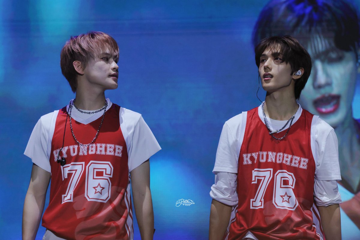 0015jcarchives's tweet image. who’s with me