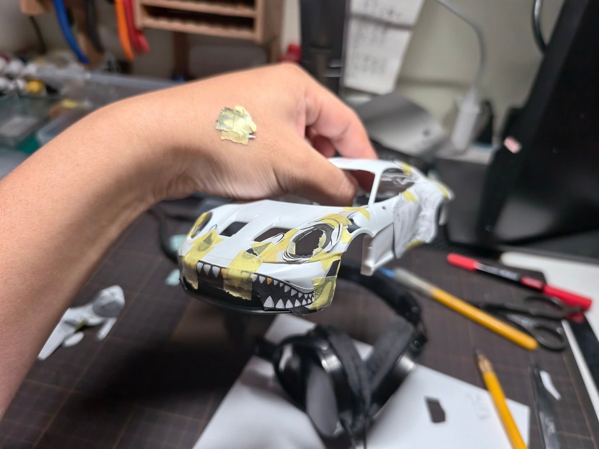 somtakapi's tweet image. EncoreでPorsche 911 GT3 R IMSA Petit Le Mans 2025 #77 AO Racingのデカールを開発中らしい。白骨化REXYっぽいのかっこいい。#Encore