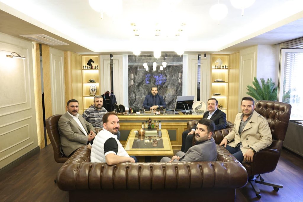 Vefa, davamızın en güçlü bağlarından biridir. 🤝

Önceki dönem İl Başkan Yardımcımız Sayın Mustafa Edip İzol’u, İl Yönetim Kurulu Üyelerimiz Sayın Ali Kalkan ve Sayın Ekrem Algan’ı iş yerlerinde ziyaret ettik.

Emekleri, gayretleri ve samimiyetleriyle partimize değer katan tüm