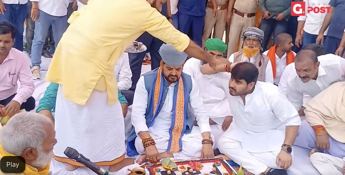 gondapost's tweet photo. करनैलगंज में स्व लल्ला भैया की दान की गई ज़मीन पर हुआ राजकीय इंटर कॉलेज का भूमि पूजन। पर भाजपा विधायक अजय सिंह और प्रशासनिक अमला क्यों रहा कार्यक्रम से गायब? #Gonda @KVSinghMPGonda #bjpup #colonelganj https://t.co/OPDjYp0m43