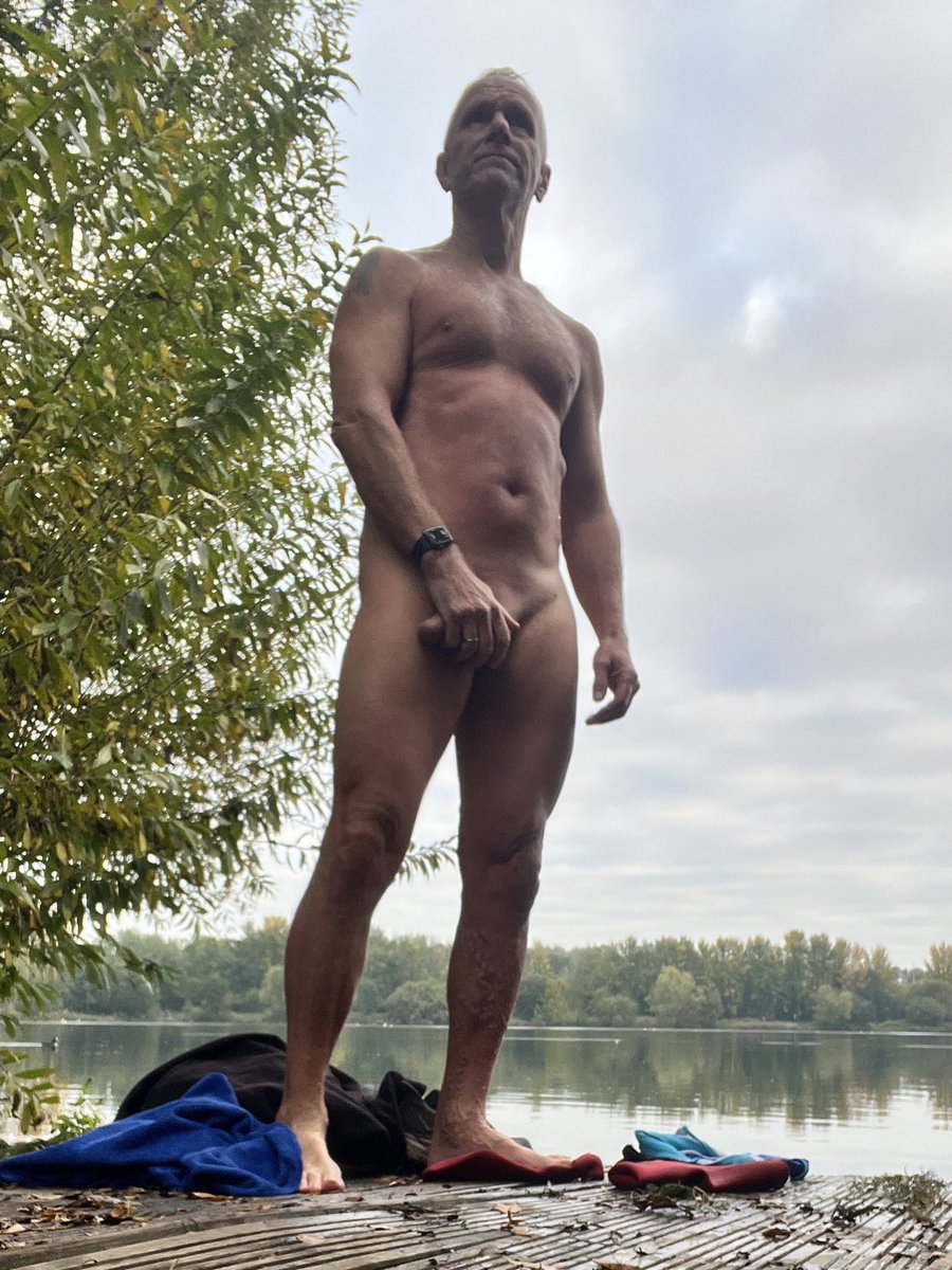 Morning boys. Happy Friday 😉❤️🌈🙏🏊🏻‍♂️