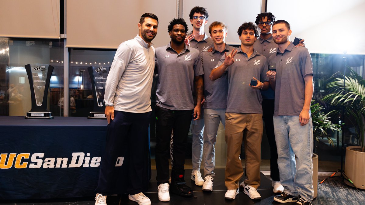 UCSDmbb's tweet image. Successful Tipoff Dinner in the books! 🔱