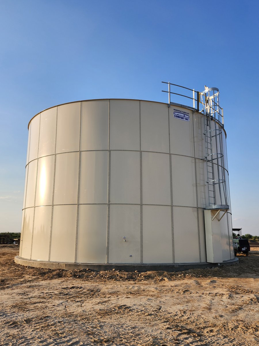 Superior_Tank's tweet photo. A new 41' x 24' Bolted Steel Tank built to AWWA standards — storing over 300,000 gallons of potable water. Precision engineered for reliability and long-term performance. 💧🔩

#SuperiorTank #AWWA #WaterStorage #Engineering #Infrastructure https://t.co/SOA6Q7ZA7Z