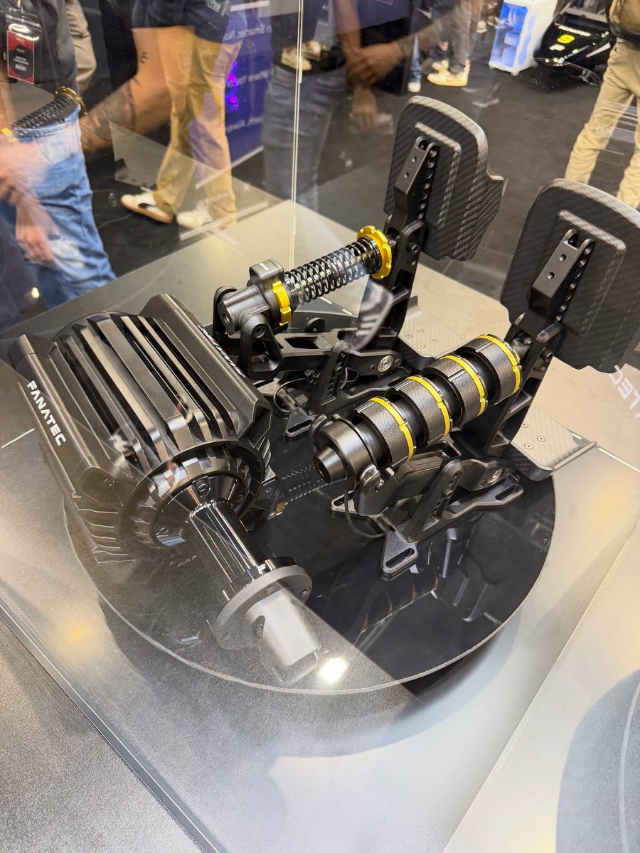 fanatec's tweet image. Test out the just-announced Podium Pedals at our @SimRacingExpo booth! Ask any staff member about which setups to use and come enter our giveaway 👀

What questions do you have about the Pedals?