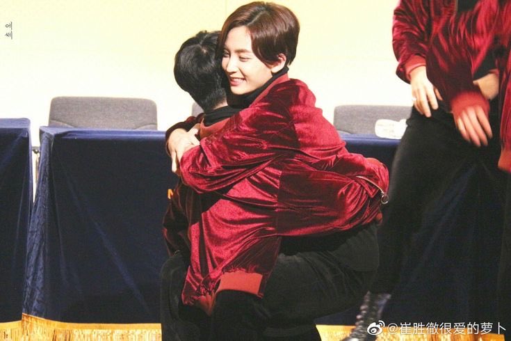 Hanniehaeee tweet media