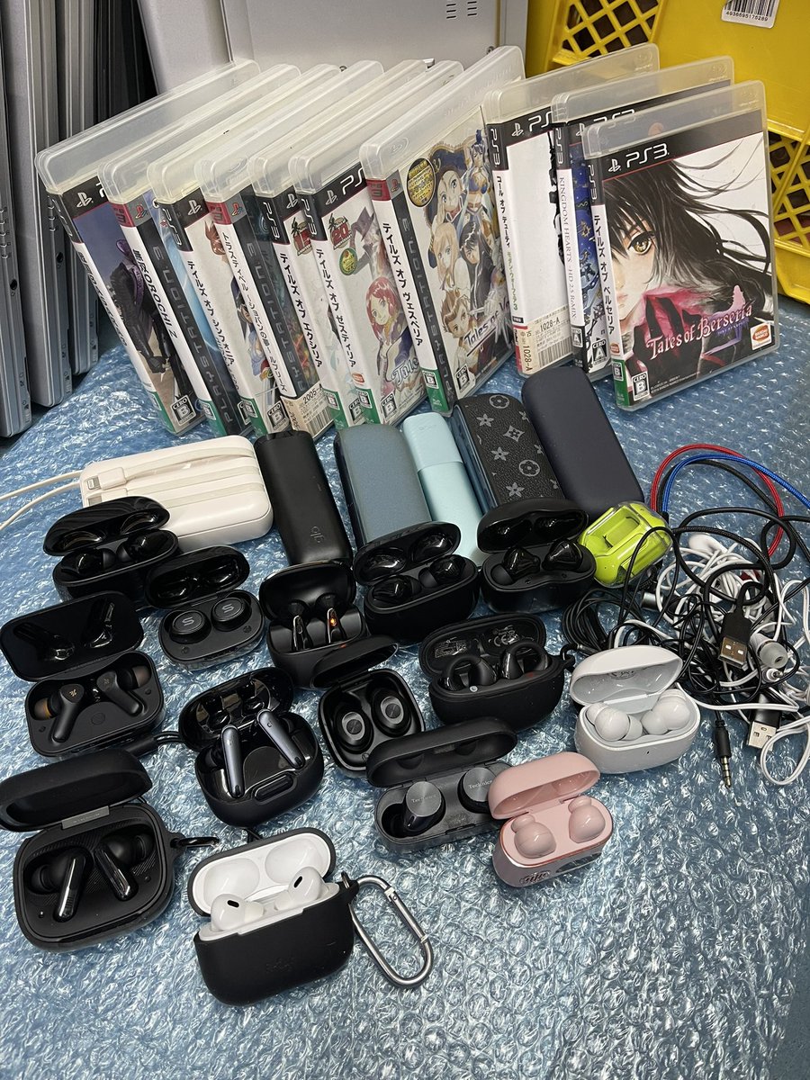 AKI_GRACE_2006's tweet image. イヤホン袋
¥25000