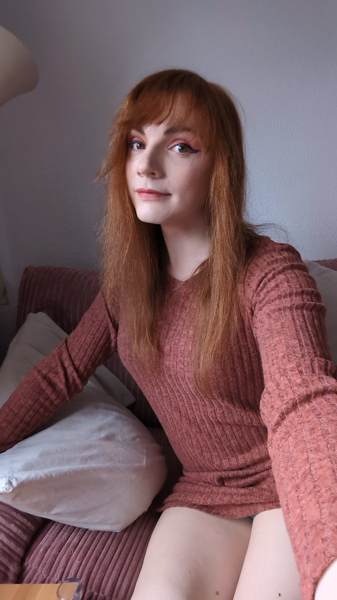 This is an official hi to all the new people who follow me :3

And if you are trans I don't follow you back LEMME KNOW!! 💖