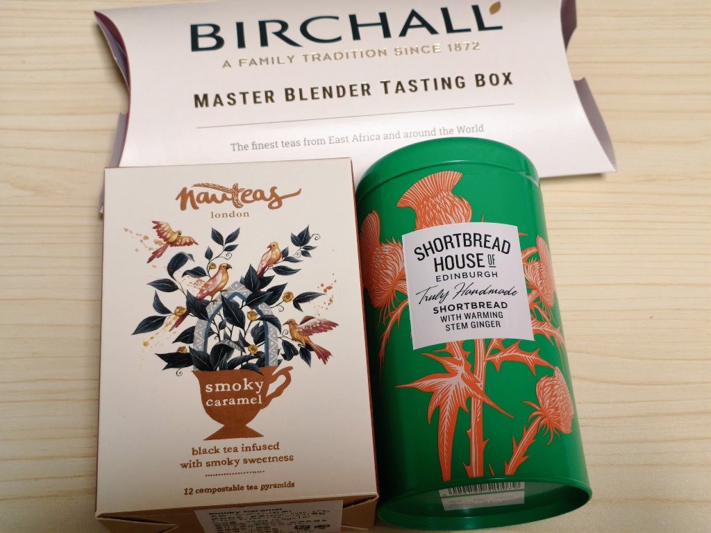 カフェで、紅茶トークで盛り上がったあと英国フェアに行ってまんまと紅茶とショートブレッドとスコーンを購入。飲むの楽しみ！！！！