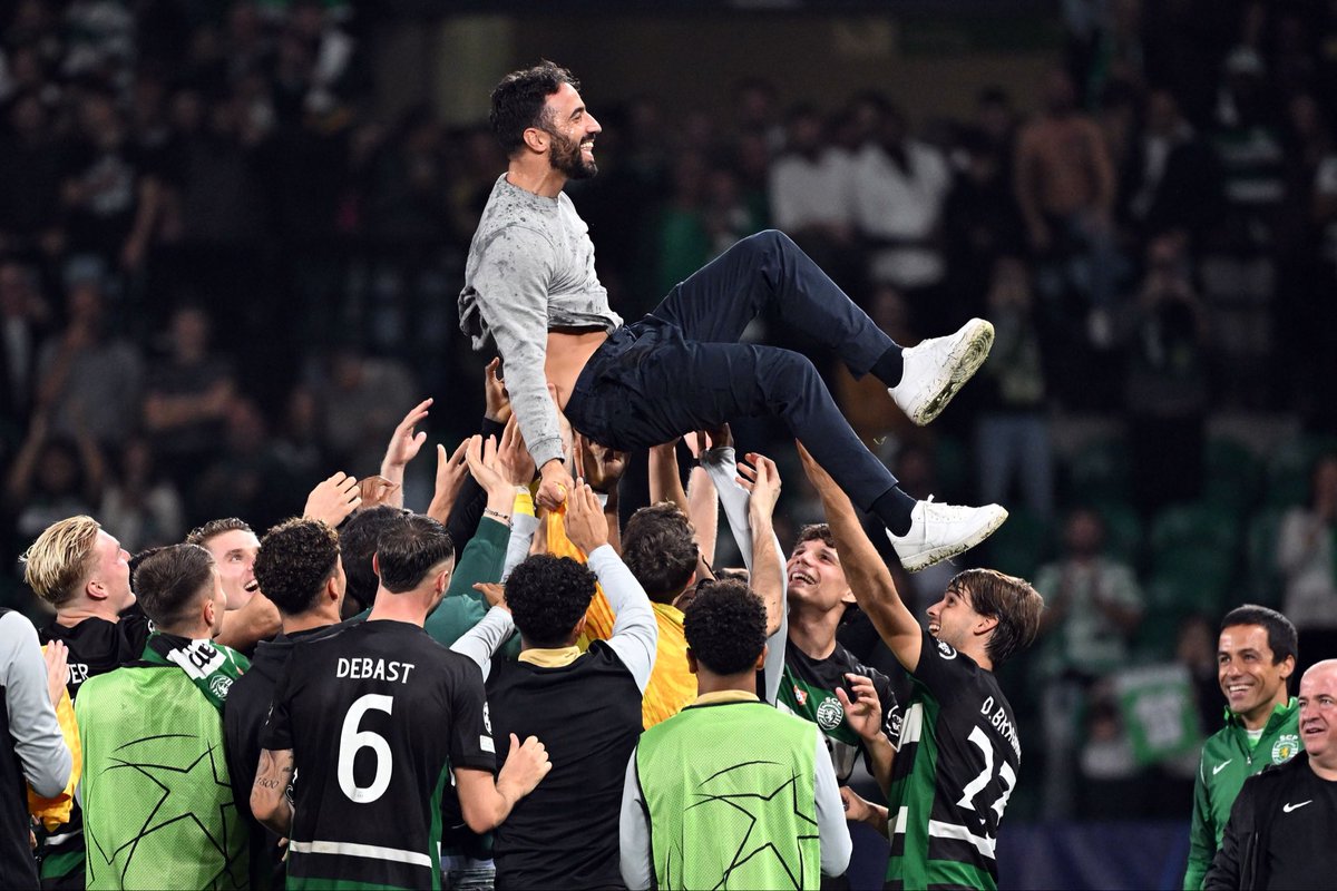 🚨🚨🎙️| Rúben Amorim's farewell video when he left Sporting for Manchester United last year:

"I don't like farewells, but if you guys are humble you will be champions. It has to be, the difference between us and the rest is way too big. It's going to be hard, it's going to be