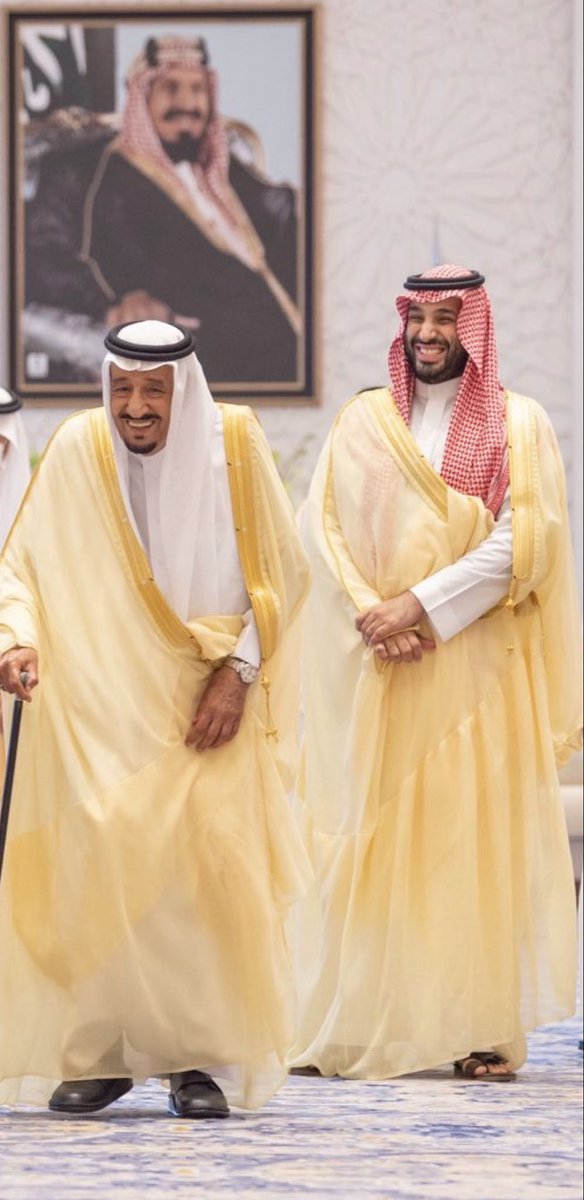 اللهم يا واسع الفضل، يا من بيده ملكوت كل شيء، نسألك بأسمائك الحسنى وصفاتك العُلى أن تحفظ والدنا جميعاً خادم الحرمين الشريفين الملك سلمان بن عبدالعزيز، وأن تمدّ في عمره على الطاعة والعافية، وتسبغ عليه لباس الصحة والعزّ، وتجعله ذخرًا للإسلام والمسلمين.

اللهم يا عزيز يا جبار، يا من