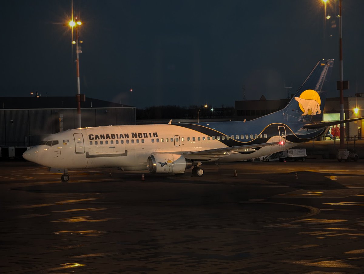 FrankReardon1's tweet photo. Flying ✈️ back to #Iqaluit #Nunavut today via Edmonton, Yellowknife, Rankin Inlet and finally home. Long day... OCT.17.2025 #YEGSpotters #B733 @CanadianNorth https://t.co/DiM7I4X1e6