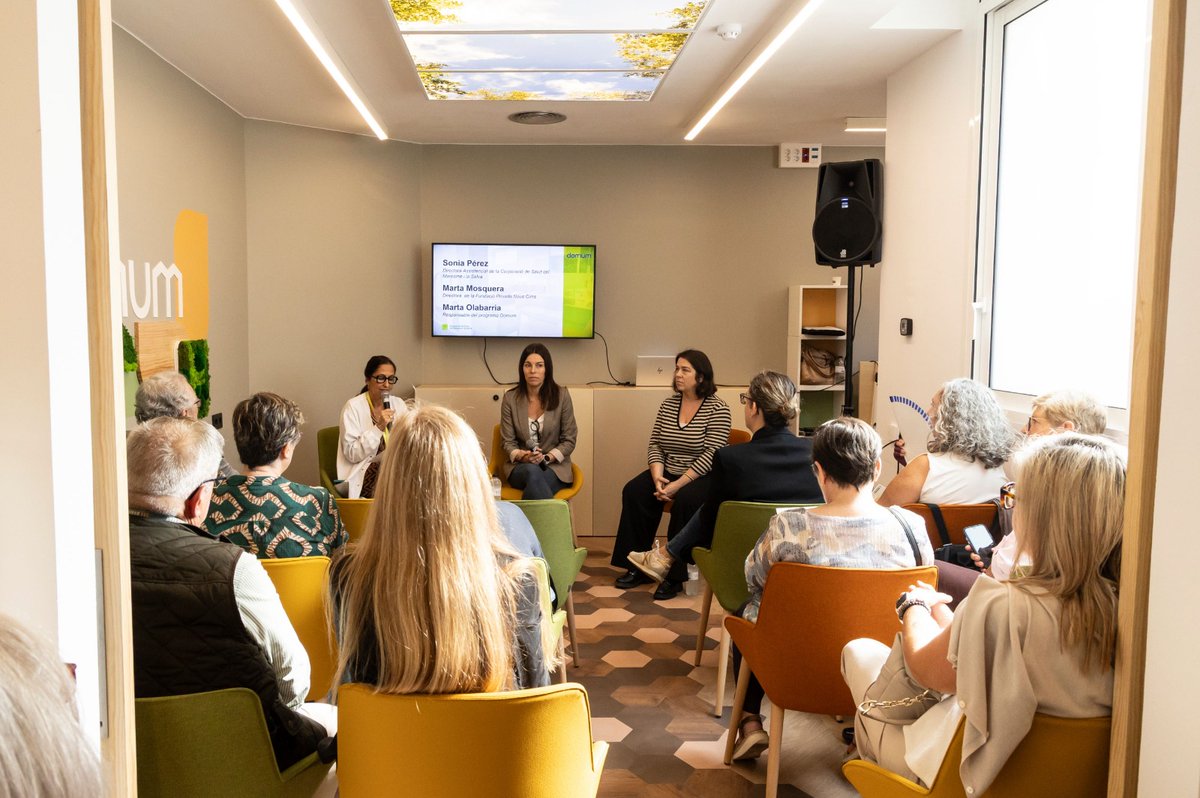 CorpoSalutMS's tweet photo. Des de l’Hospital de Calella ens adherim al Programa #Domum de la #FundacioNousCims, una iniciativa d’humanització oncològica per millorar el benestar emocional dels pacients i les famílies amb espais més acollidors i activitats d’acompanyament.
+ info 👉 https://t.co/RLn3NCSdrC https://t.co/SyMNiSBsEr