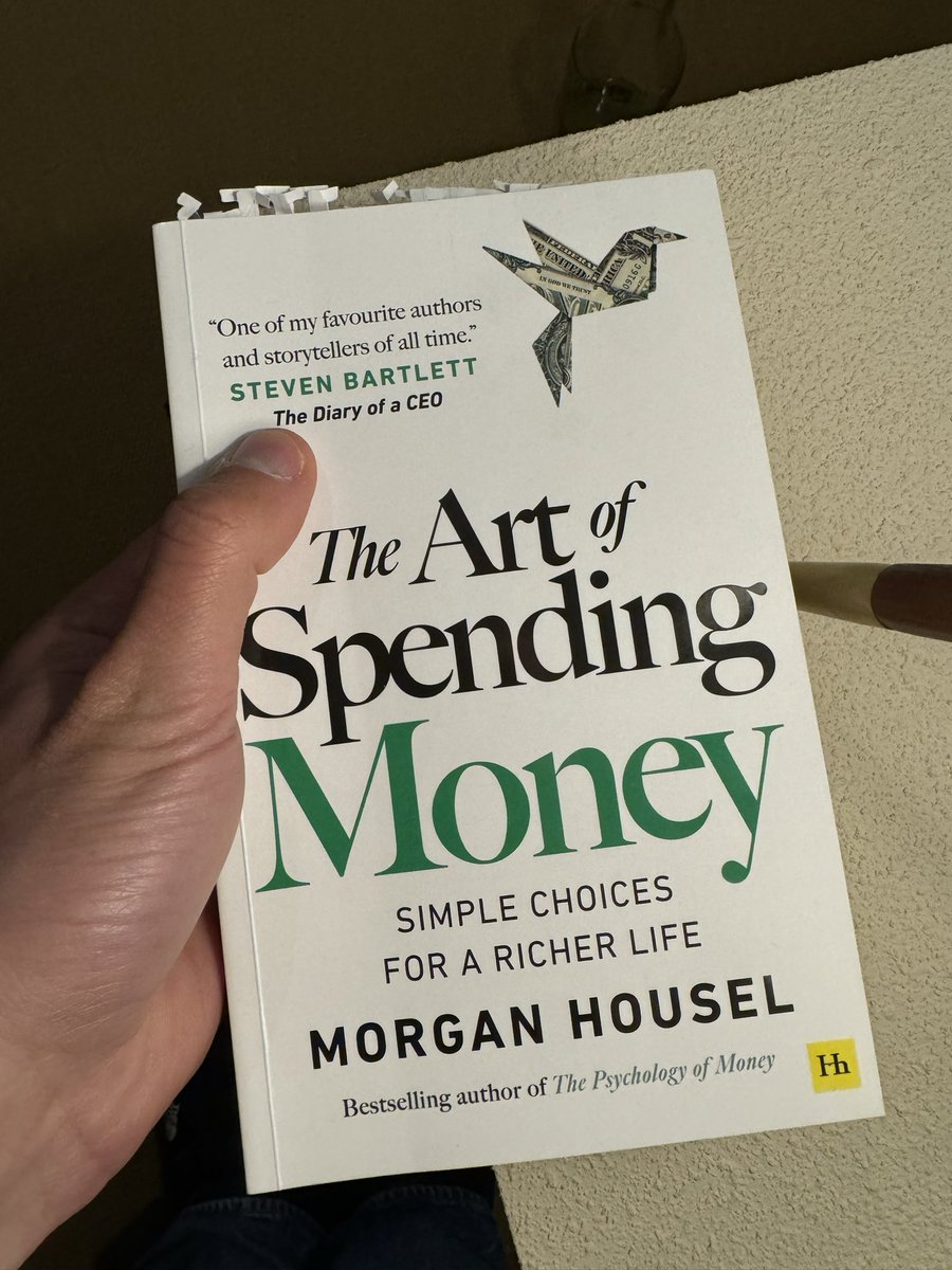 matt_gray_'s tweet image. 24 books I read in 2025 that changed my life:

1. Reality Transurfing
2. Wabi Sabi
3. Zen Mind, Beginner’s Mind
4. Stillness is the key @RyanHoliday 
5. Die with Zero
6. Call Me Ted
7. The Slight Edge
8. Outwitting the Devil
9. The Magus
10. The Art of Spending Money…